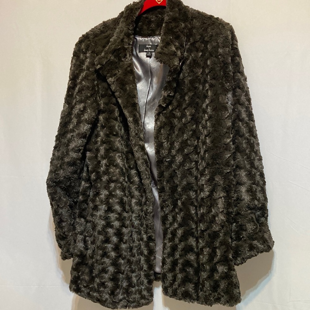 NWOT DENNIS BASSO TEXTURED ROSETTE FAUX FUR DARK BROWN COLORED COAT